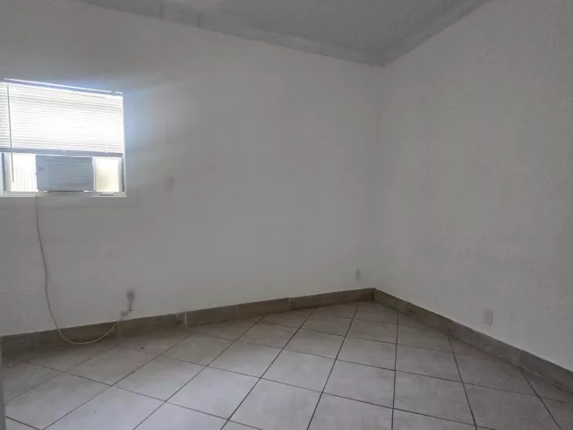 4-bedroom home for sale in Hollywood - 6209 Grant Street - MondialRealty