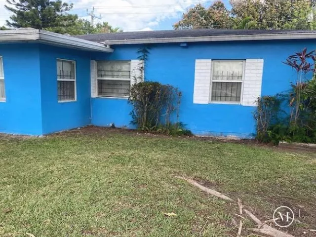 4-bedroom home for sale in Miami - 14291 Polk Street - MondialRealty