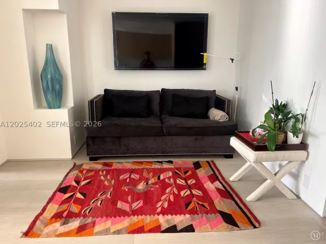 3-bedroom condo for rent in Key Biscayne - 201 Crandon Blvd 642 - MondialRealty