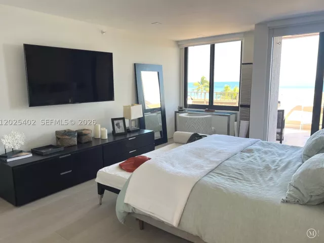 3-bedroom condo for rent in Key Biscayne - 201 Crandon Blvd 642 - MondialRealty