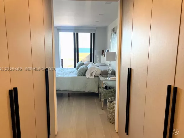 3-bedroom condo for rent in Key Biscayne - 201 Crandon Blvd 642 - MondialRealty