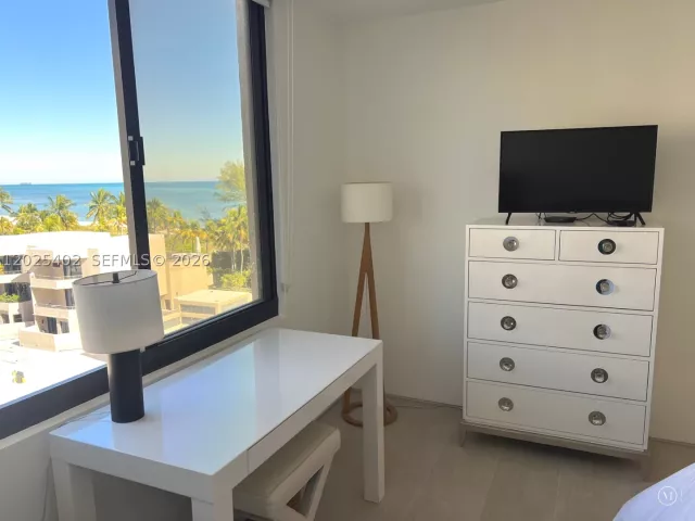 3-bedroom condo for rent in Key Biscayne - 201 Crandon Blvd 642 - MondialRealty