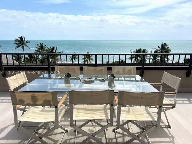3-bedroom condo for rent in Key Biscayne - 201 Crandon Blvd 642 - MondialRealty