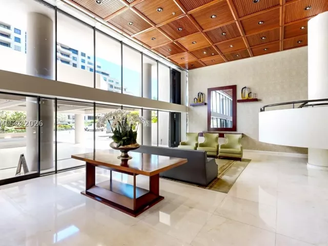 3-bedroom condo for rent in Key Biscayne - 201 Crandon Blvd 642 - MondialRealty
