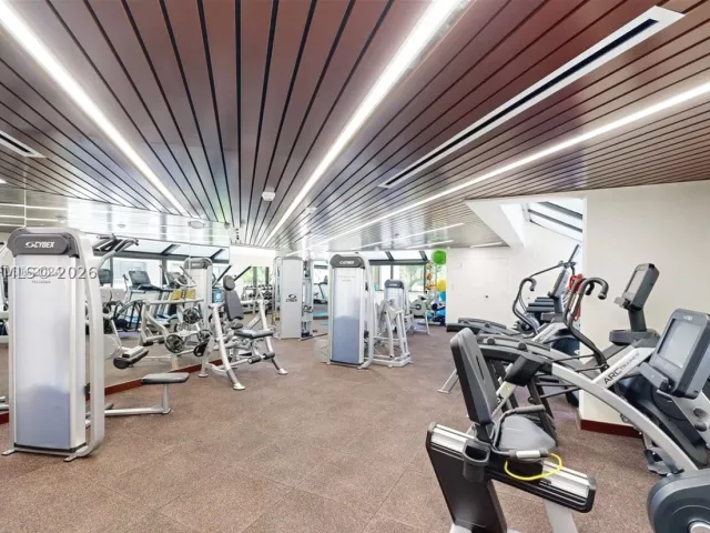 3-bedroom condo for rent in Key Biscayne - 201 Crandon Blvd 642 - MondialRealty