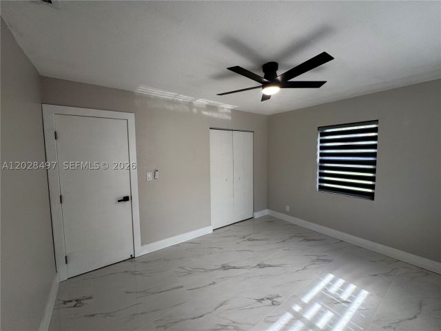 2-bedroom home for rent in Hallandale Beach - 919 NE 4th Ct - MondialRealty