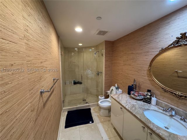 3-bedroom condo for sale in Bal Harbour - 10225 Collins Ave 503 - MondialRealty
