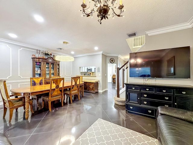 3-bedroom home for sale in Boca Raton - 8279 Via Leonessa Drive - MondialRealty