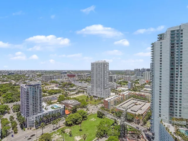 2-bedroom condo for sale in Miami - 488 NE 18th St 3101 - MondialRealty