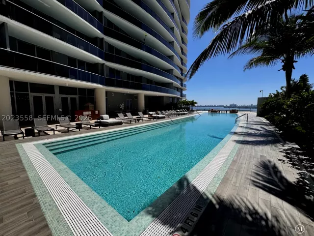 2-bedroom condo for sale in Miami - 488 NE 18th St 3101 - MondialRealty