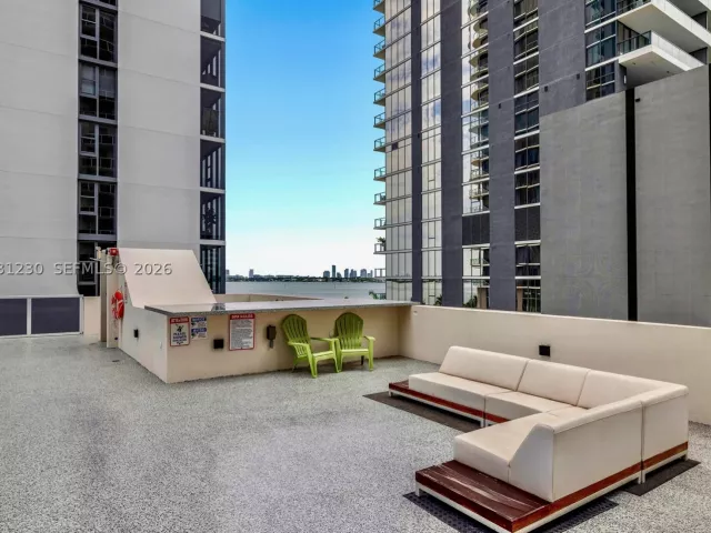 3-bedroom condo for rent in Miami - 601 NE 23rd St 706 - MondialRealty
