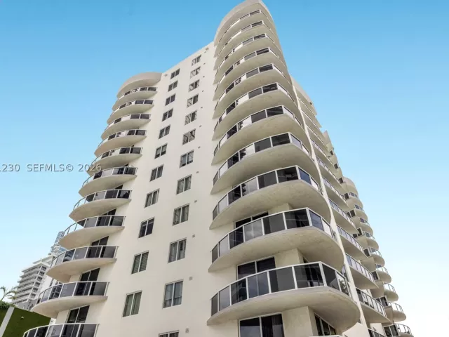 3-bedroom condo for rent in Miami - 601 NE 23rd St 706 - MondialRealty