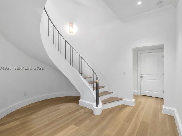 4-bedroom home for rent in Coral Gables - 2611 Anderson Rd 2611 - MondialRealty