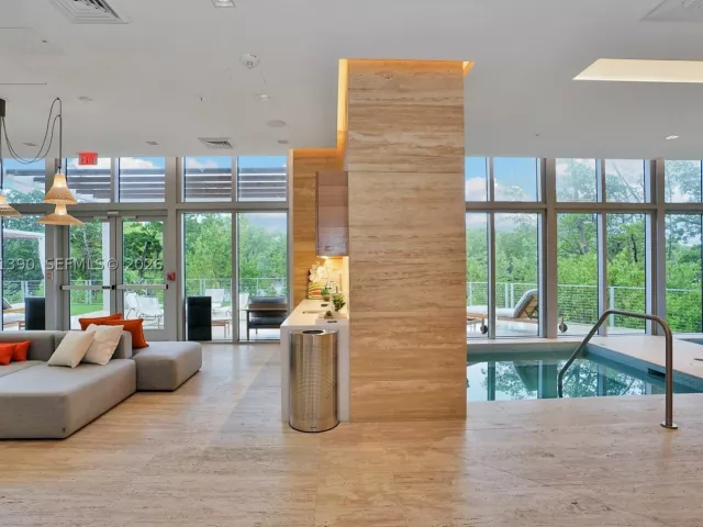 1-bedroom condo for rent in North Miami Beach - 16385 Biscayne Blvd 3120 - MondialRealty