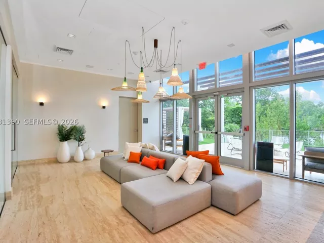 1-bedroom condo for rent in North Miami Beach - 16385 Biscayne Blvd 3120 - MondialRealty
