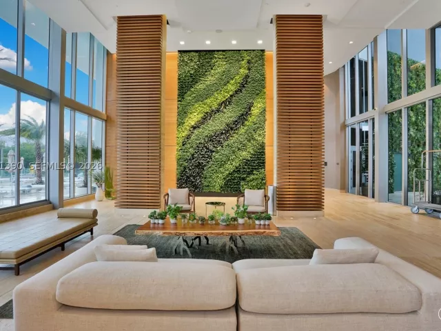 1-bedroom condo for rent in North Miami Beach - 16385 Biscayne Blvd 3120 - MondialRealty