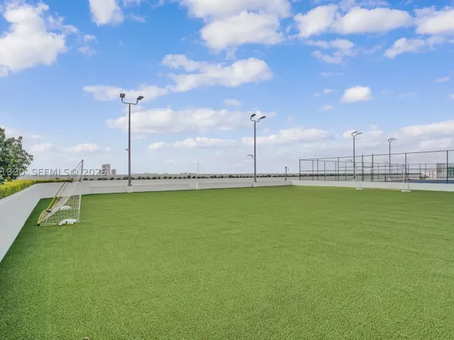 1-bedroom condo for rent in North Miami Beach - 16385 Biscayne Blvd 3120 - MondialRealty