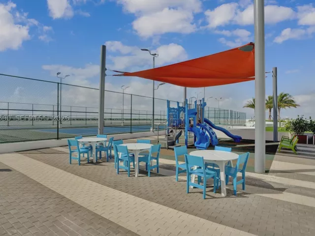 1-bedroom condo for rent in North Miami Beach - 16385 Biscayne Blvd 3120 - MondialRealty