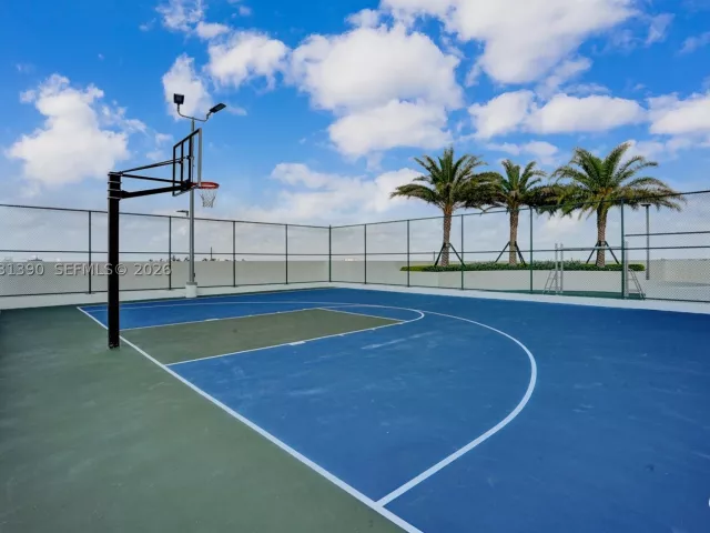 1-bedroom condo for rent in North Miami Beach - 16385 Biscayne Blvd 3120 - MondialRealty