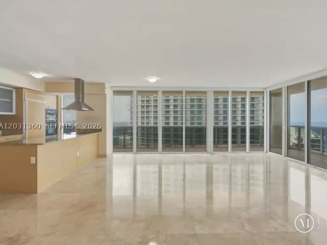 3-bedroom condo for rent in Hallandale Beach - 1800 S Ocean Dr 3101 - MondialRealty