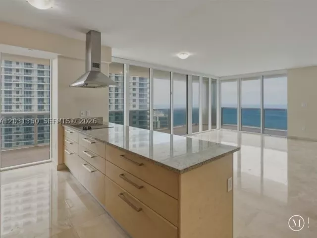 3-bedroom condo for rent in Hallandale Beach - 1800 S Ocean Dr 3101 - MondialRealty