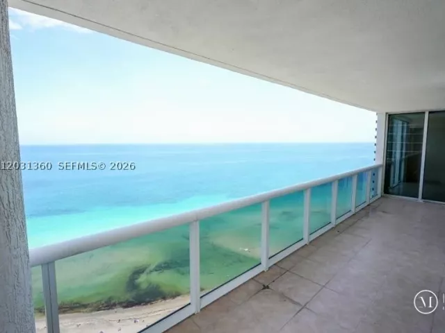 3-bedroom condo for rent in Hallandale Beach - 1800 S Ocean Dr 3101 - MondialRealty