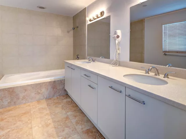 3-bedroom home for rent in Fort Lauderdale - 1508 SW 4th Avenue - MondialRealty