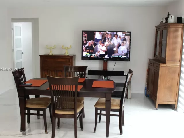 4-bedroom home for sale in Miami - 14680 SW 107th Ter - MondialRealty
