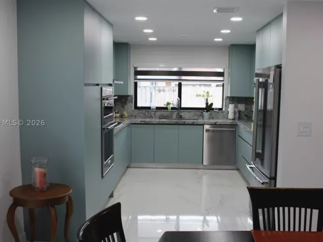 4-bedroom home for sale in Miami - 14680 SW 107th Ter - MondialRealty