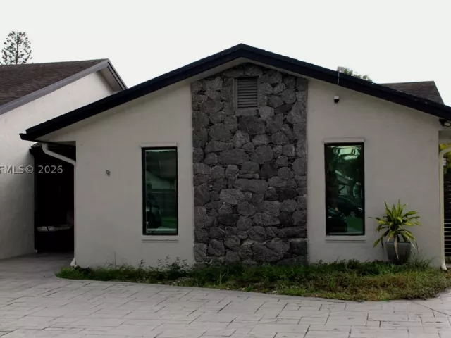 4-bedroom home for sale in Miami - 14680 SW 107th Ter - MondialRealty