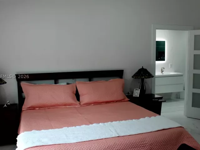 4-bedroom home for sale in Miami - 14680 SW 107th Ter - MondialRealty