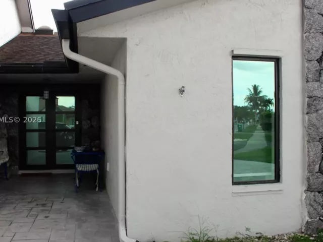4-bedroom home for sale in Miami - 14680 SW 107th Ter - MondialRealty