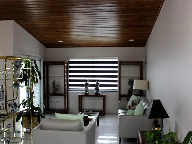 4-bedroom home for sale in Miami - 14680 SW 107th Ter - MondialRealty