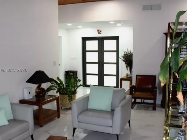 4-bedroom home for sale in Miami - 14680 SW 107th Ter - MondialRealty