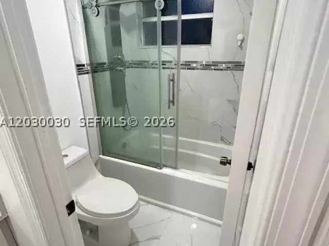 4-bedroom home for sale in Pembroke Pines - 965 SW 102nd Ter - MondialRealty