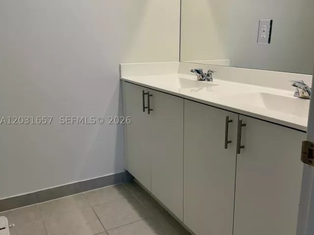4-bedroom home for rent in Miami - 23049 SW 129th Pl . - MondialRealty