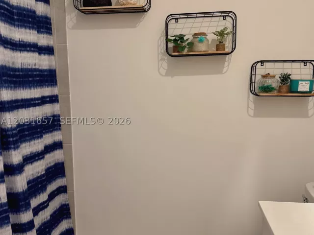 4-bedroom home for rent in Miami - 23049 SW 129th Pl . - MondialRealty