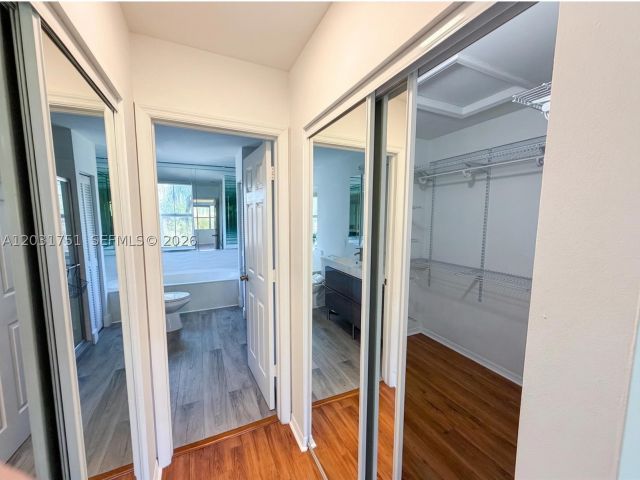 3-bedroom home for rent in Hollywood - 1145 W Lake St 0 - MondialRealty
