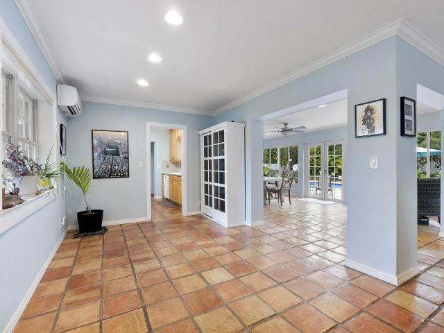 3-bedroom home for sale in Fort Lauderdale - 2501 NE 26th Terrace - MondialRealty