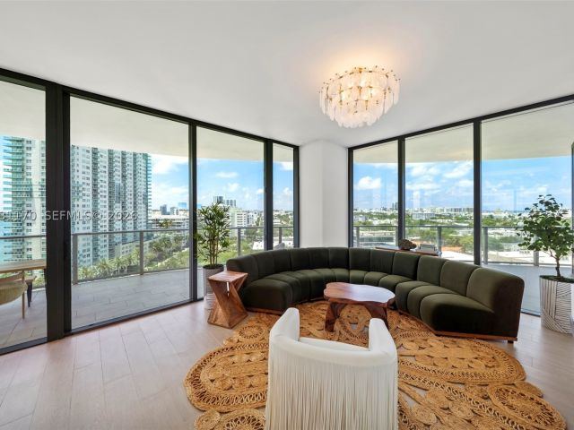 2-bedroom condo for rent in Miami Beach - 500 Alton 1205 - MondialRealty