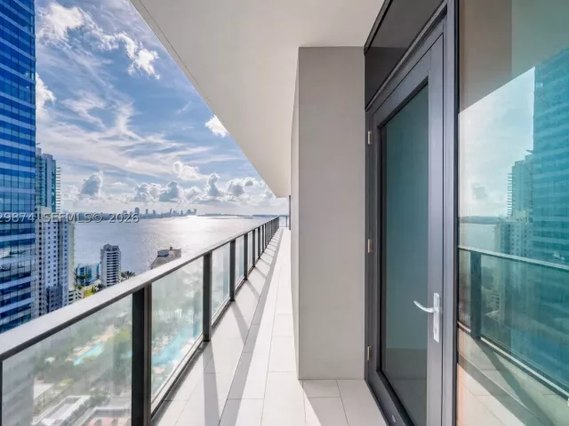 3-bedroom condo for sale in Miami - 1451 Brickell Ave 2901 - MondialRealty