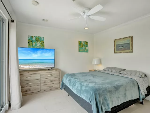 3-bedroom home for sale in Fort Lauderdale - 2610 NE 11th Court - MondialRealty