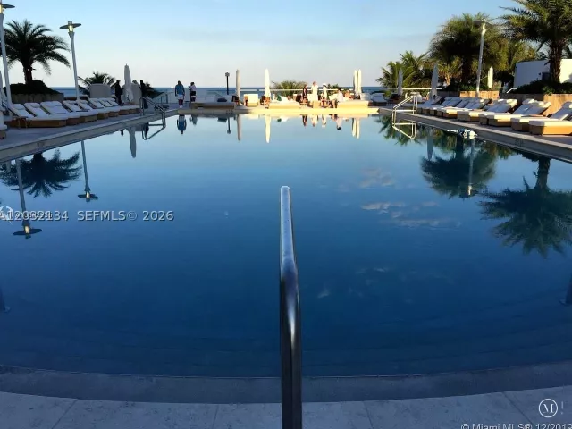 condo for rent in Miami Beach - 2301 Collins Ave 843 - MondialRealty