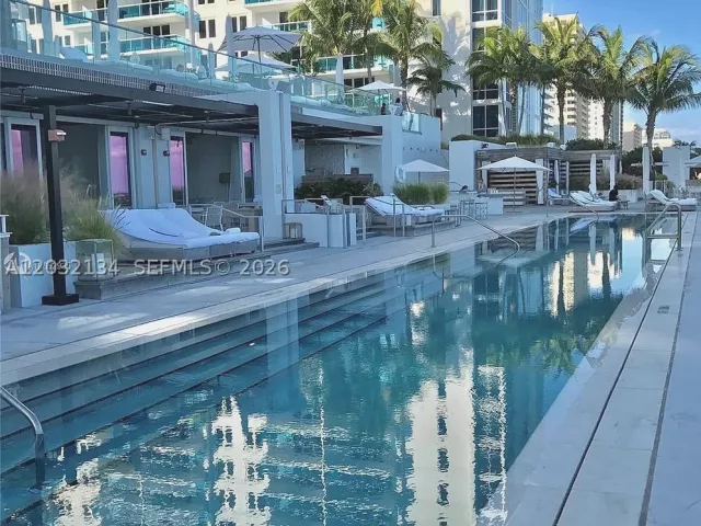 condo for rent in Miami Beach - 2301 Collins Ave 843 - MondialRealty