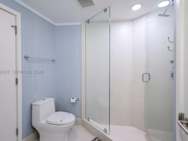 3-bedroom condo for sale in Miami - 501 NE 31st St 601 - MondialRealty