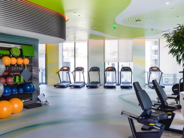 3-bedroom condo for sale in Miami - 501 NE 31st St 601 - MondialRealty