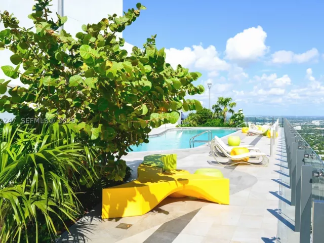 3-bedroom condo for sale in Miami - 501 NE 31st St 601 - MondialRealty