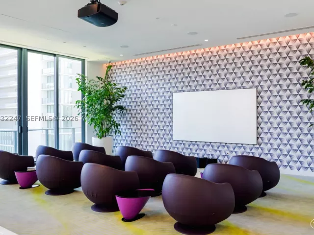3-bedroom condo for sale in Miami - 501 NE 31st St 601 - MondialRealty