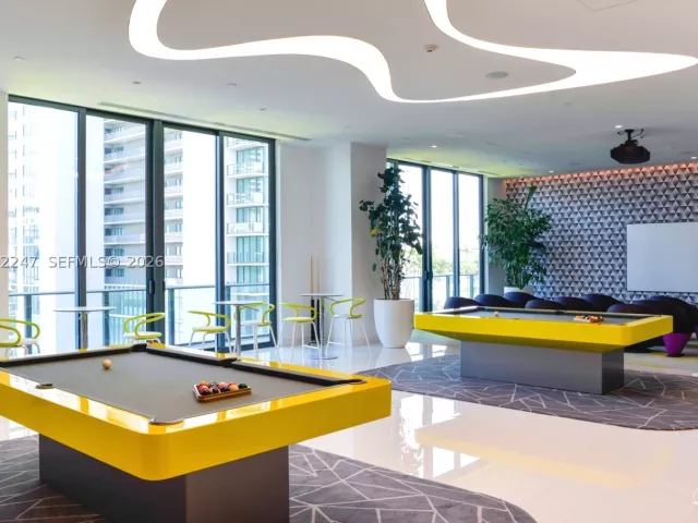 3-bedroom condo for sale in Miami - 501 NE 31st St 601 - MondialRealty