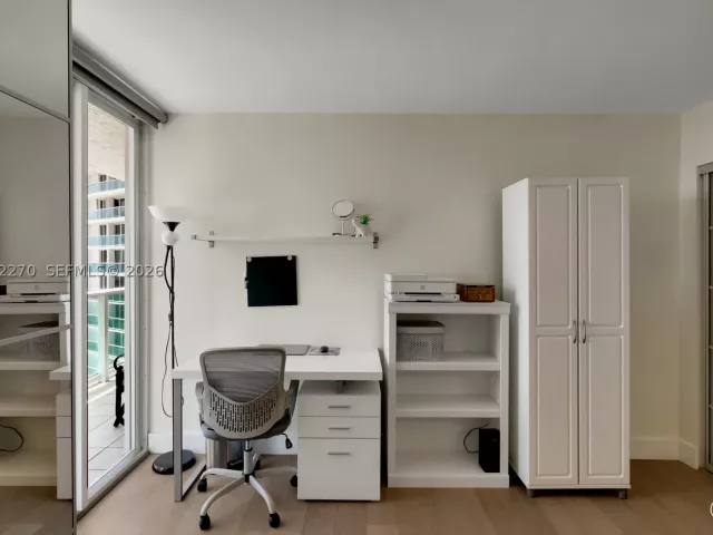 2-bedroom condo for sale in Sunny Isles Beach - 100 Bayview Dr 1008 - MondialRealty